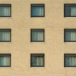 jak mierzyć firany na okno